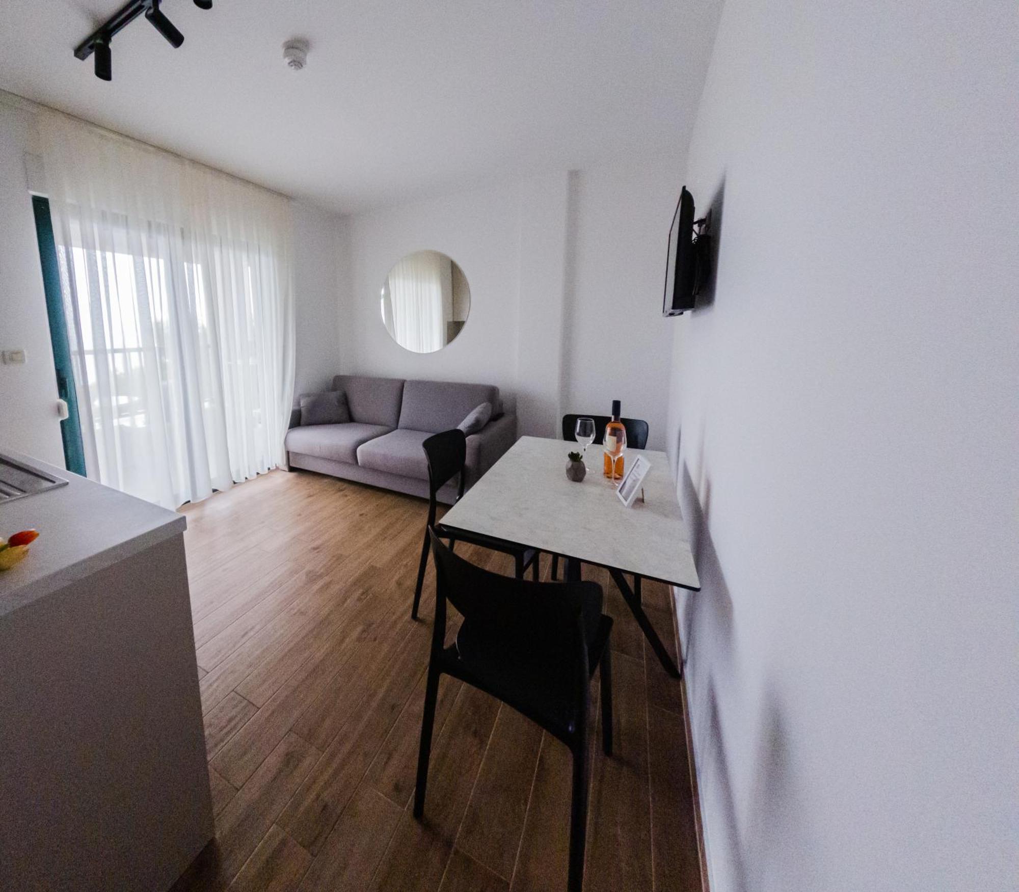 Beach Lucija Apartment *